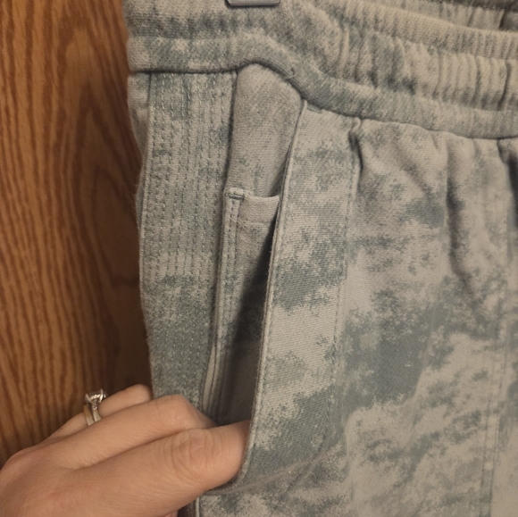 Athleta Farallon Joggers Medium Tall Women's - Picture 2 of 7